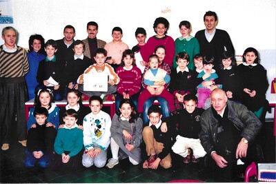 Foto di classe con i campioni dell\'Unicef