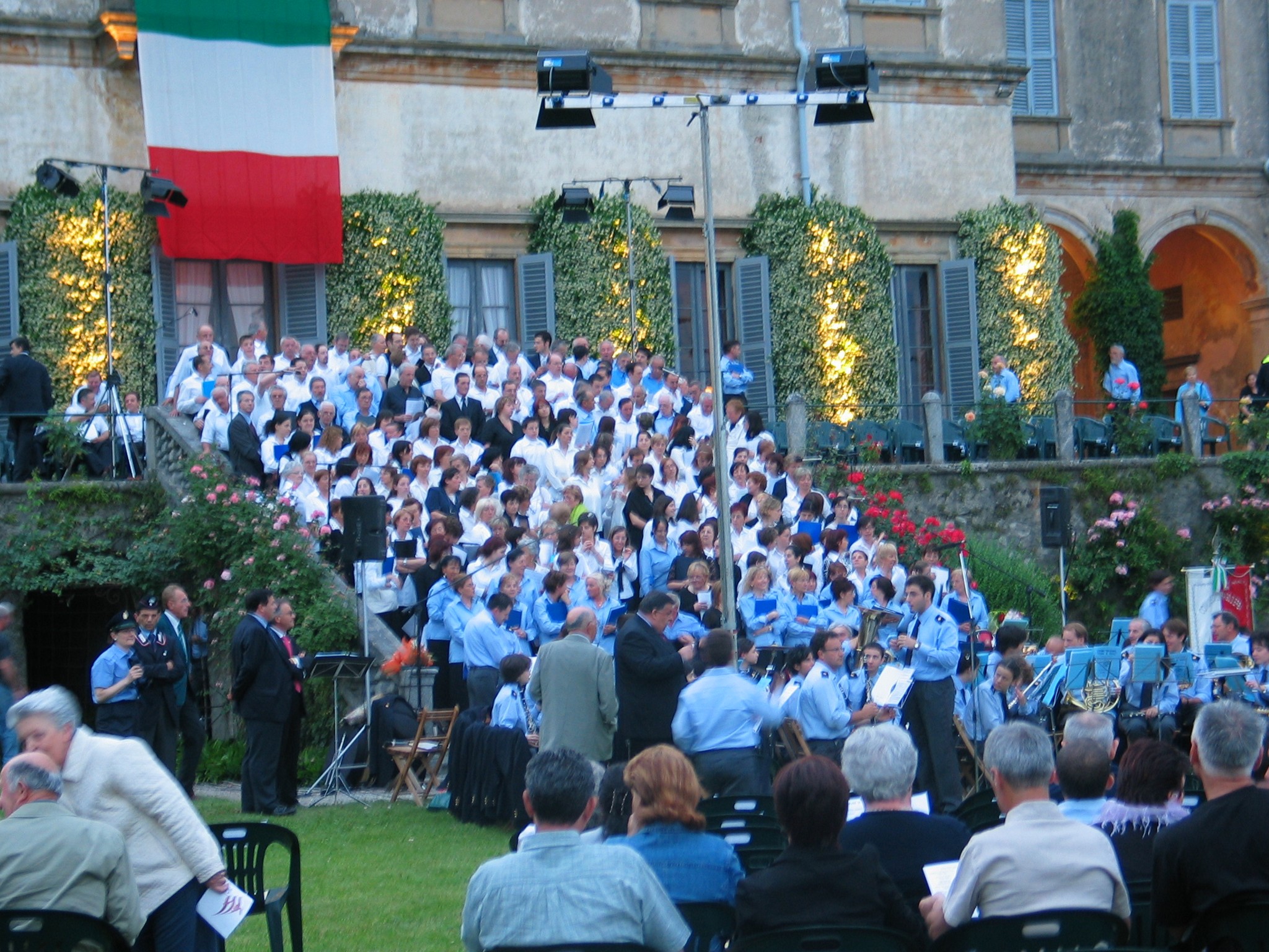 Coro Amici della Montagna, cori